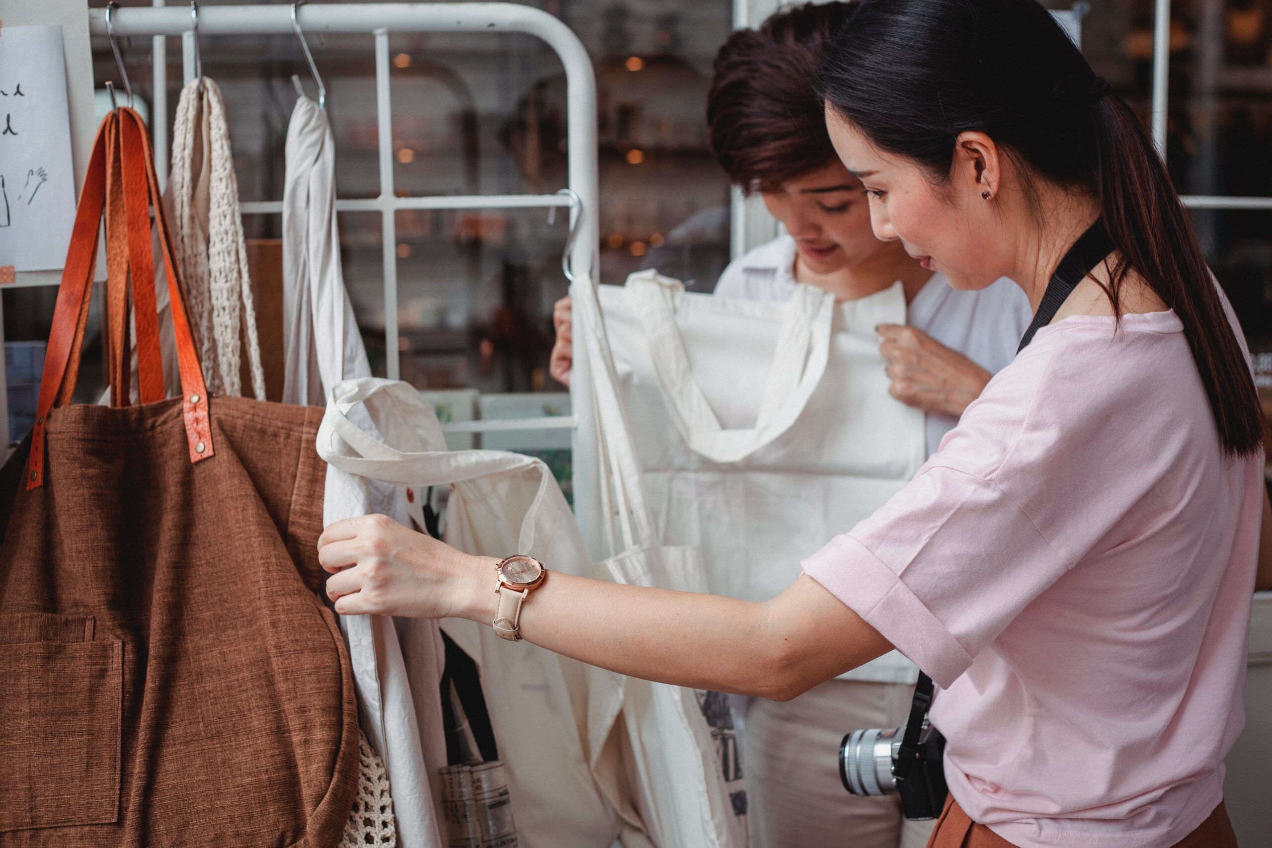 How to be more sustainable with clothes: 5 Tips for Sustainable Wardrobe Choices in 2024